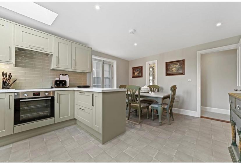 119 Northgate St - Delightful One Bedroom Apartment With Fantastic Living Space Bury St. Edmunds Exterior photo